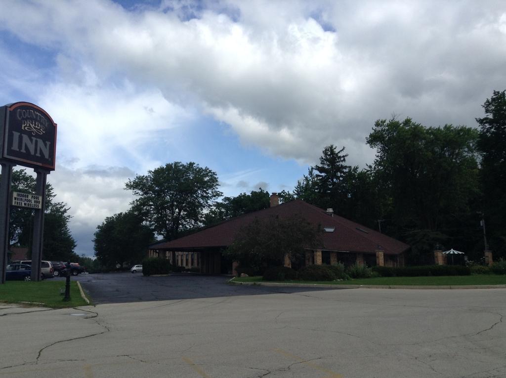 Americinn And Suites By Wyndham Delafield-Waukesha-Milwaukee מראה חיצוני תמונה