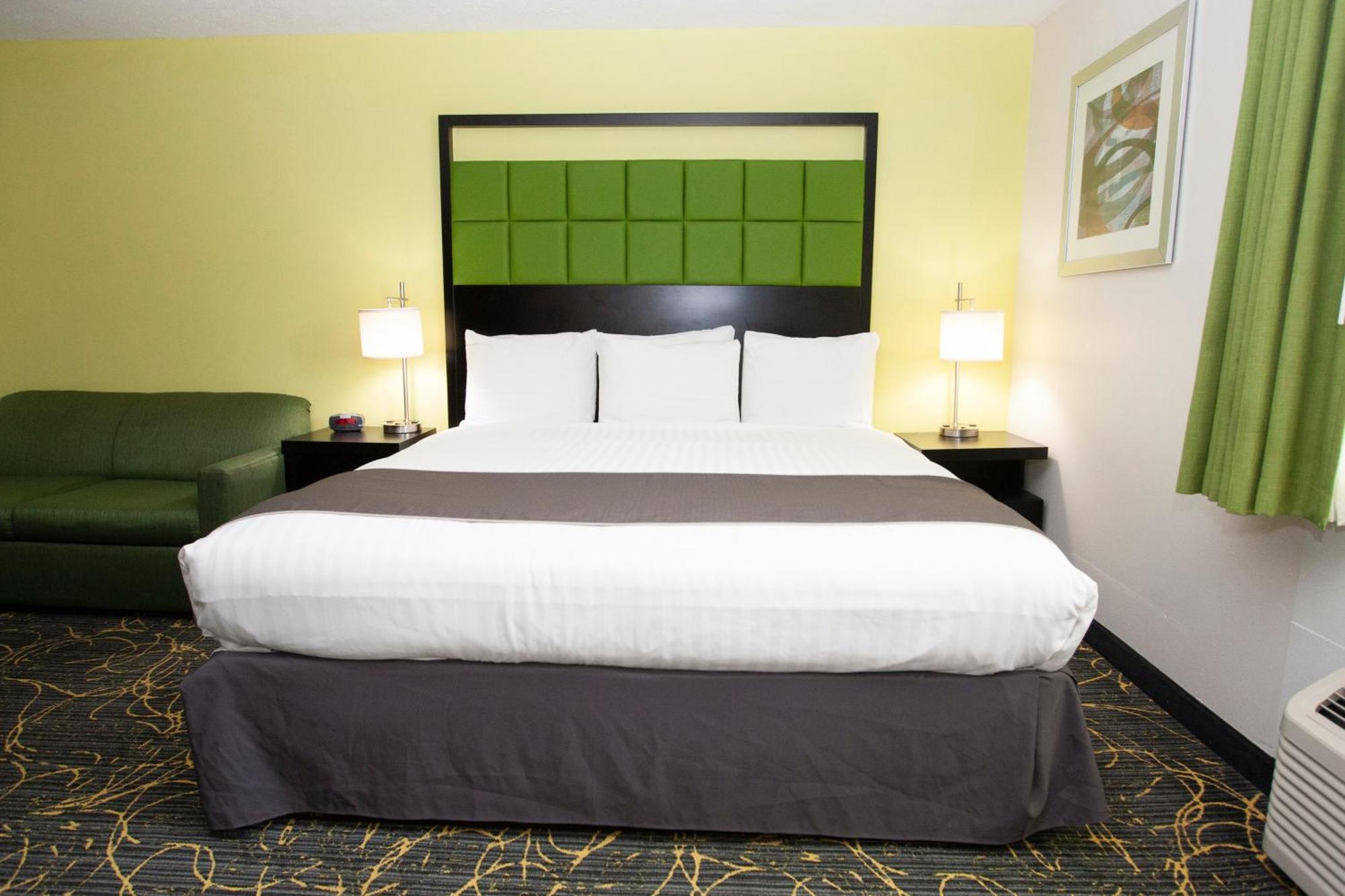 Americinn And Suites By Wyndham Delafield-Waukesha-Milwaukee מראה חיצוני תמונה