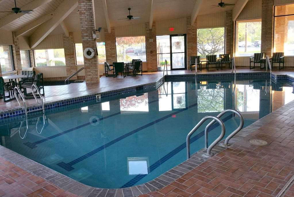 Americinn And Suites By Wyndham Delafield-Waukesha-Milwaukee מתקנים תמונה