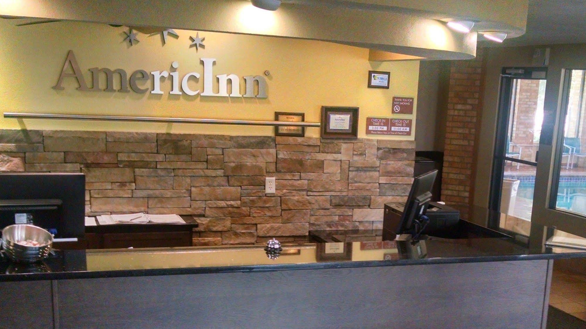 Americinn And Suites By Wyndham Delafield-Waukesha-Milwaukee מראה חיצוני תמונה